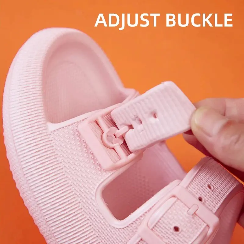 Adjustable buckle close-up